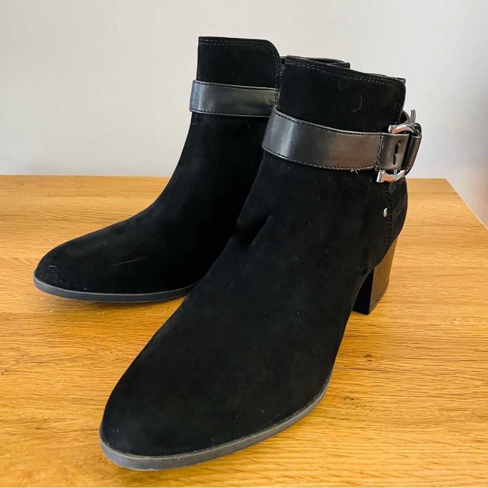 Unis Ankle Boots Size 7.5 Faux Suede